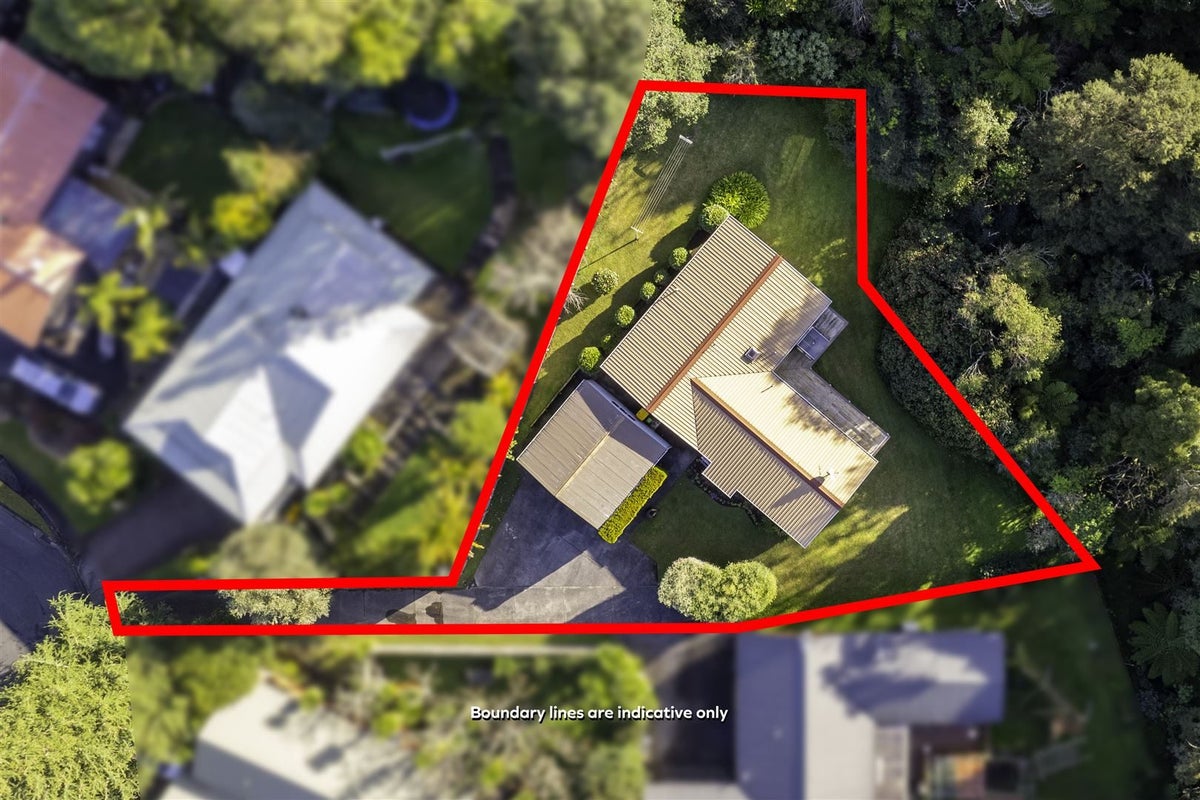 14 Chardon Place, Henderson, Auckland - Carousel 1