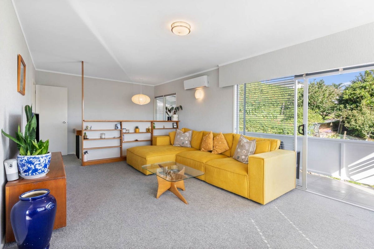 1/521 Mount Albert Road, Three Kings, Auckland - Carousel 2