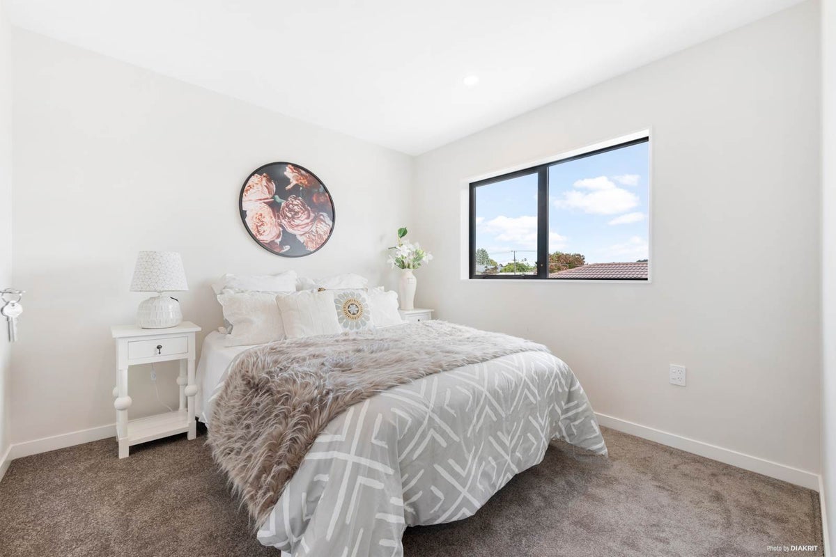 126B Hutchinson Avenue, New Lynn, Auckland - Carousel 12