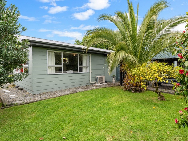 46 Menin Road, Raumati South, Paraparaumu - Carousel 1