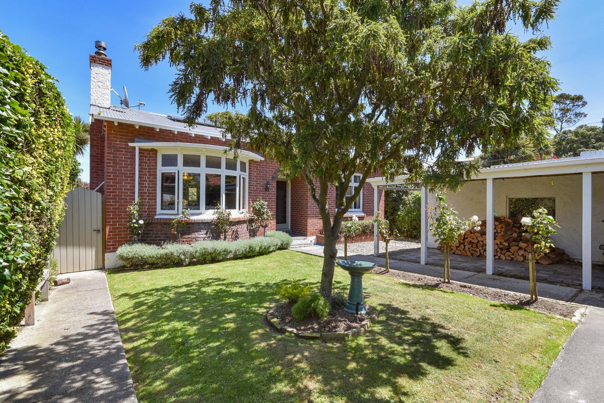 8 Rona Street, Saint Kilda, Dunedin - Carousel 1