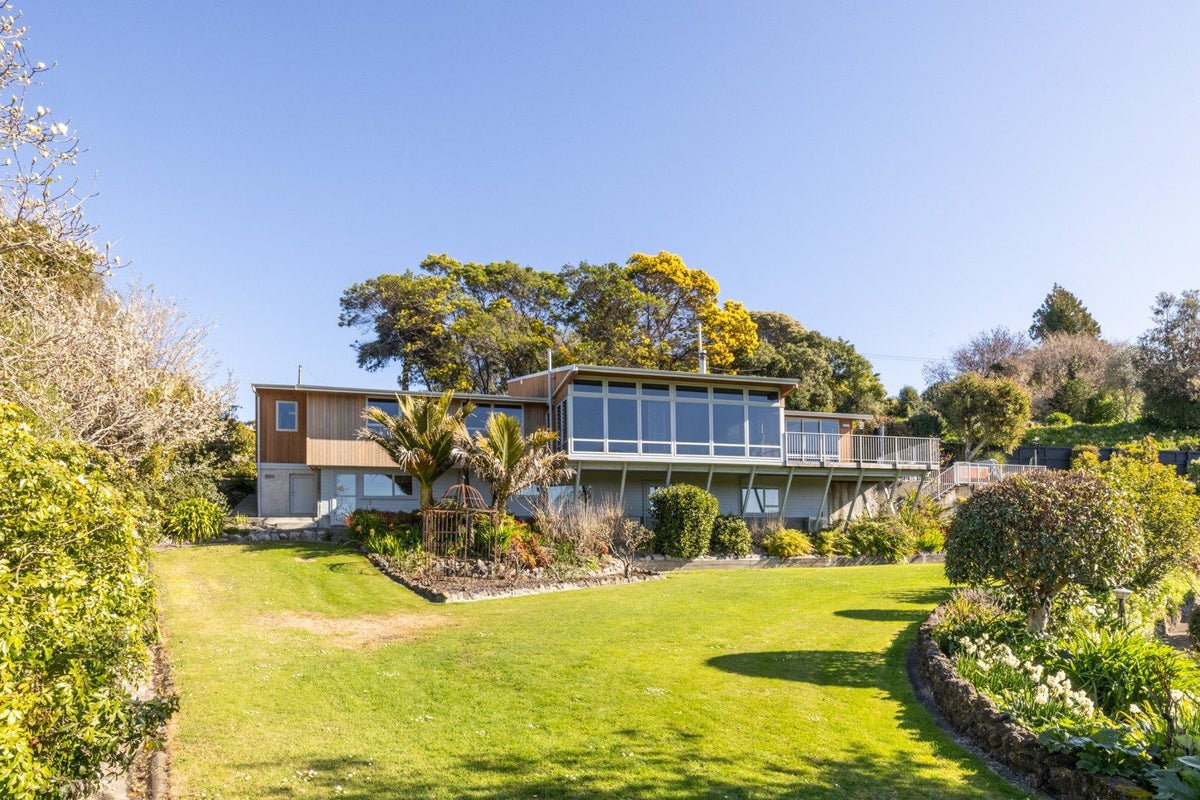 84 Boyd Road, Poraiti, Napier - Carousel 1
