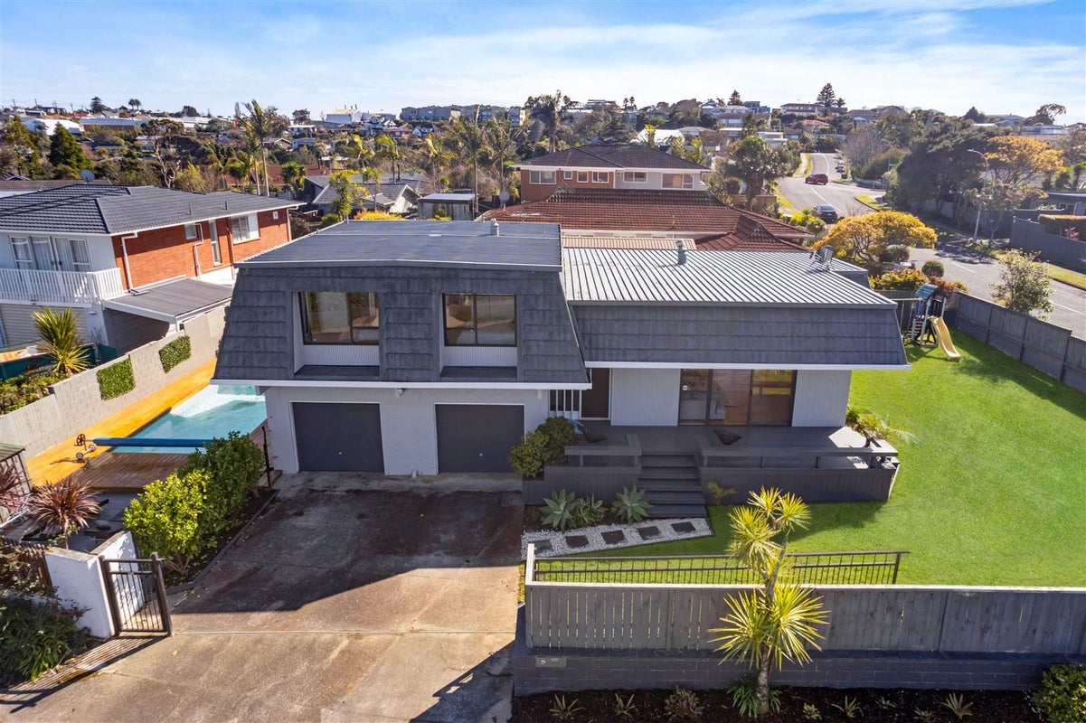 1 Heaton Grove, Chatswood, Auckland - Carousel 1