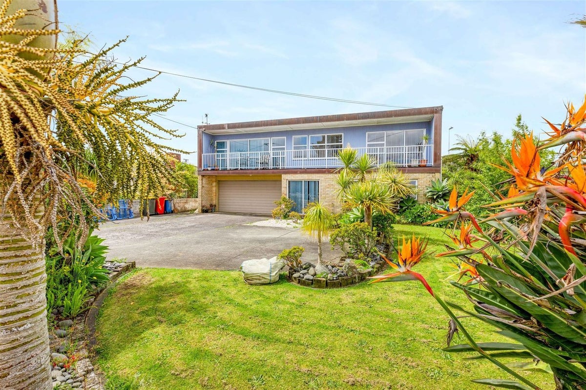 101 Taikata Road, Te Atatu Peninsula, Auckland - Carousel 1