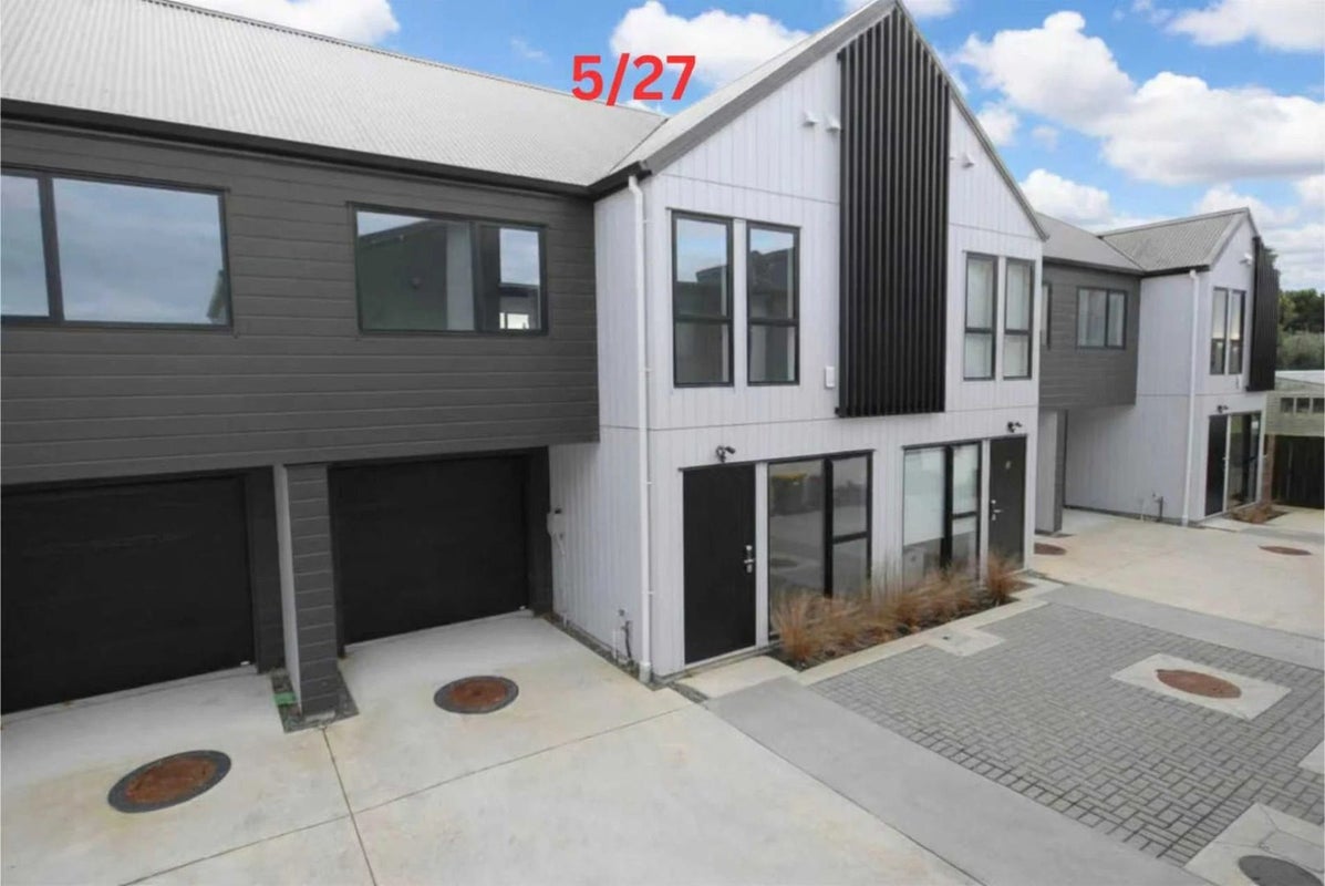 5/27 Taikata Road, Te Atatu Peninsula, Auckland - Carousel 1