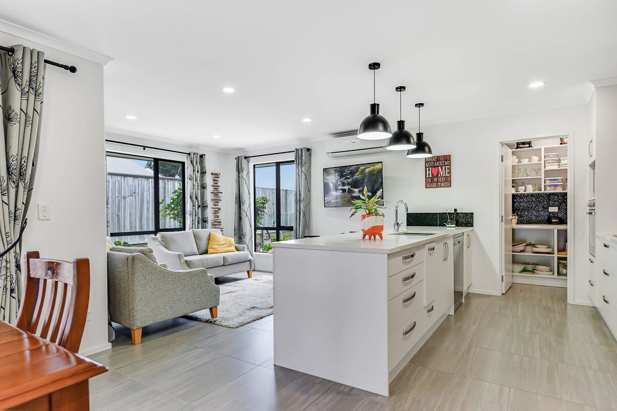 8 Carlingford Rise, Dinsdale, Hamilton - Carousel 2