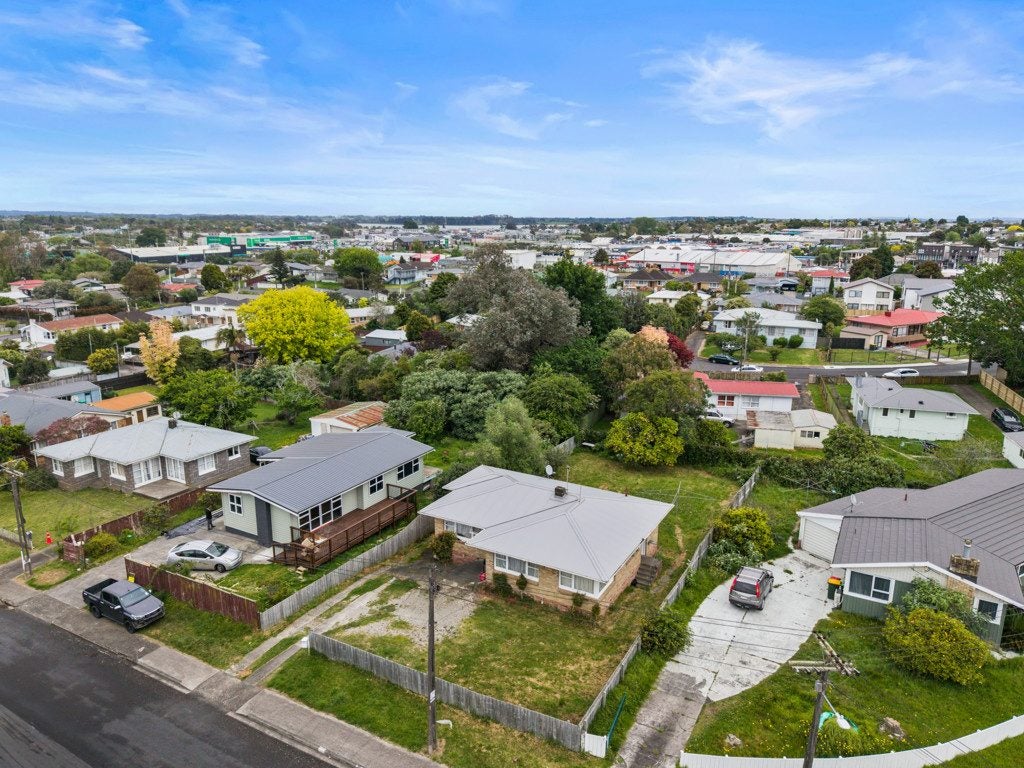 45 Greenmeadows Avenue, Manurewa East, Auckland - Carousel 2