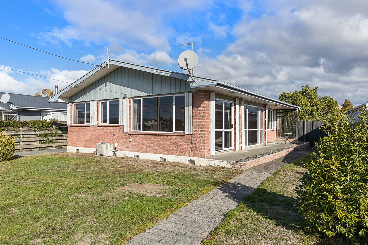 6 Houghton Crescent, Redwoodtown, Blenheim - Carousel 2