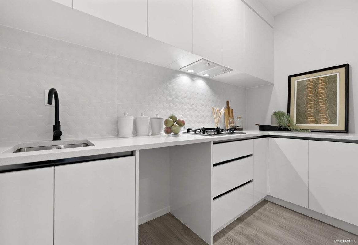 34 Hing Street, Flat Bush, Auckland - Carousel 2