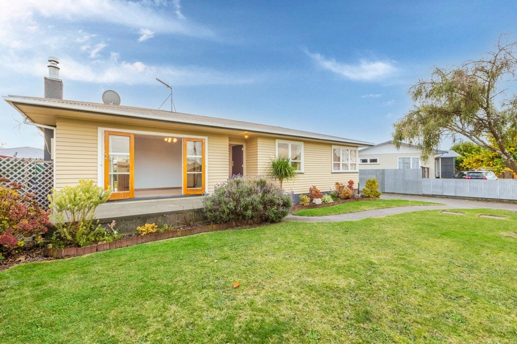 24 Merton Crescent, Pirimai, Napier - Carousel 1