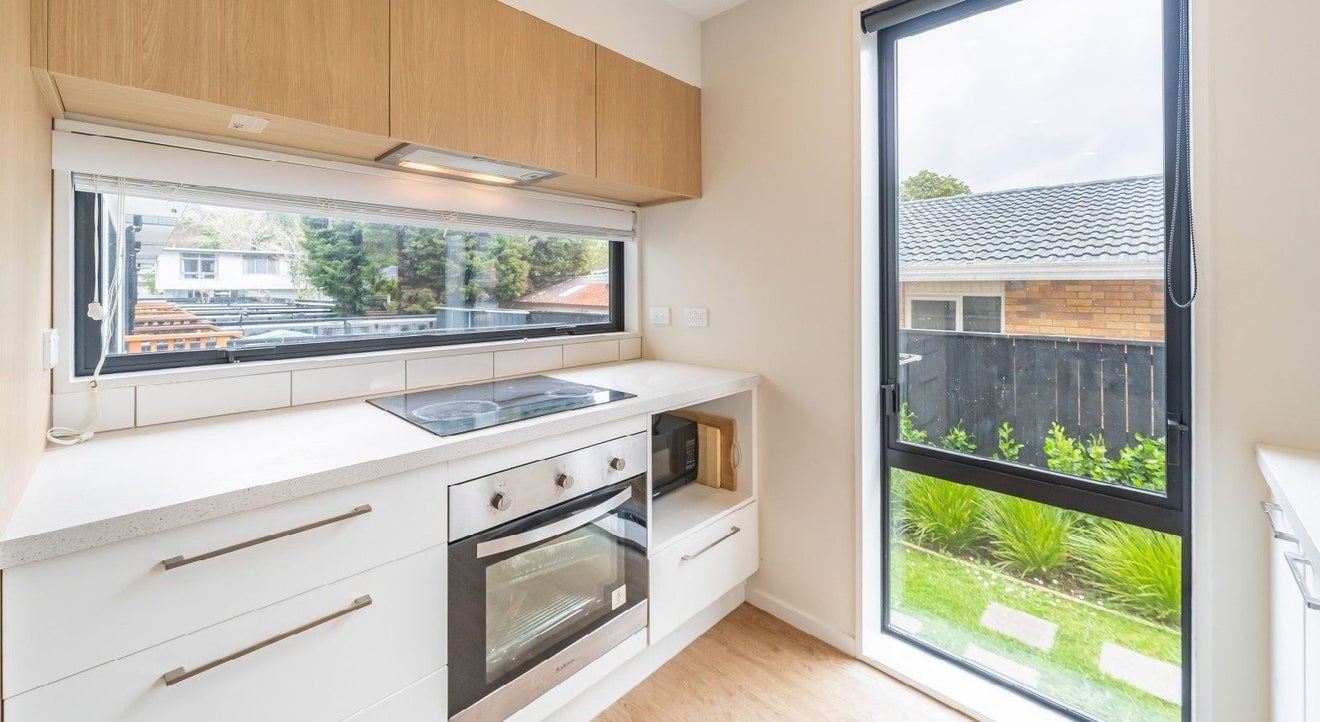 4/48 Glen Road, Stokes Valley, Lower Hutt - Carousel 2