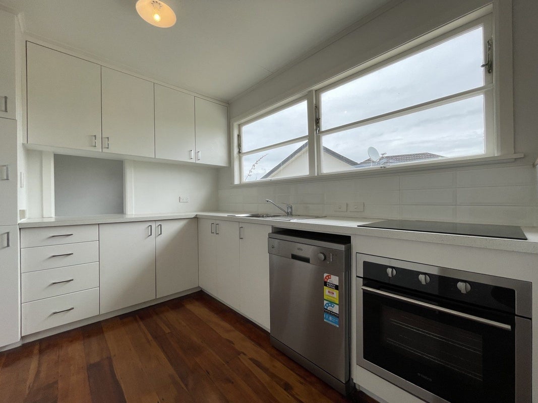 5A Bradford Place, Awapuni, Palmerston North - Carousel 2