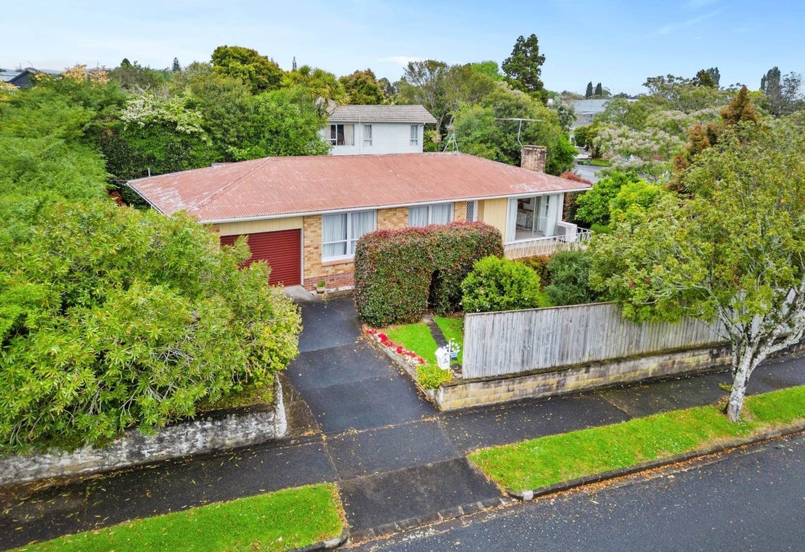 4 Malory Street, Avondale, Auckland - Carousel 1