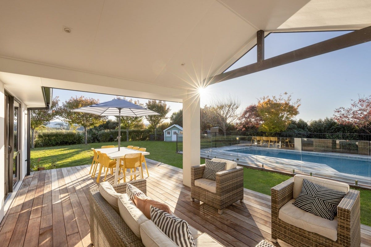 41 Mortlake Heights, Pyes Pa, Tauranga - Carousel 1