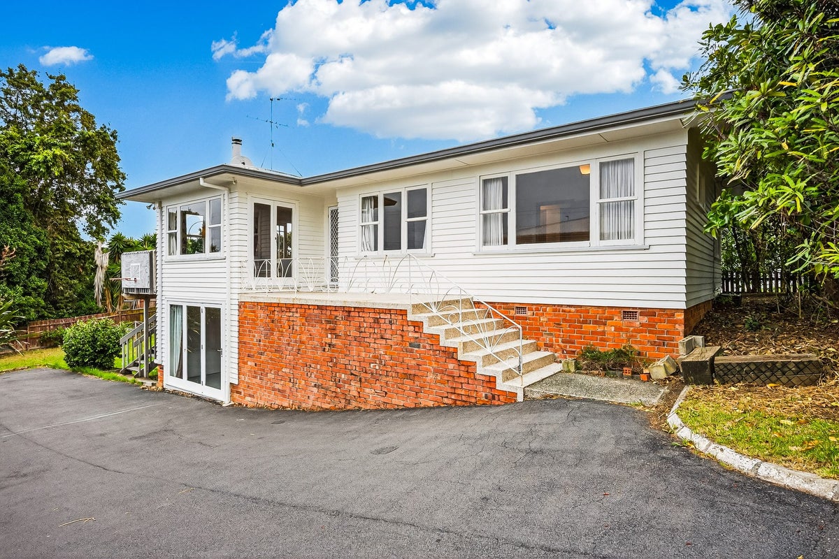 49 Tiroroa Avenue, Te Atatu South, Auckland - Carousel 31