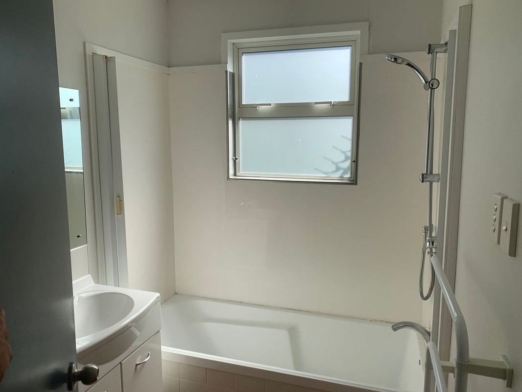 2 Narbada Crescent, Khandallah, Wellington - Carousel 12