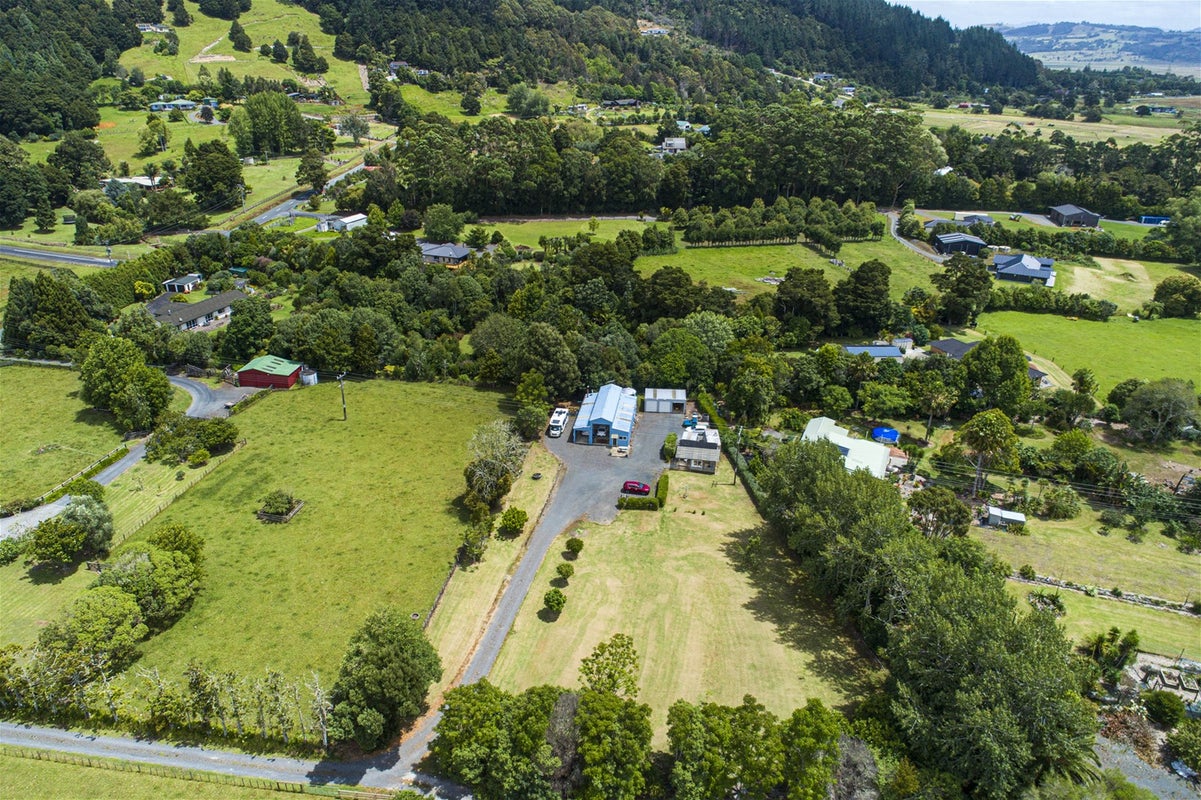 609 Crane Road, Kamo - Carousel 1