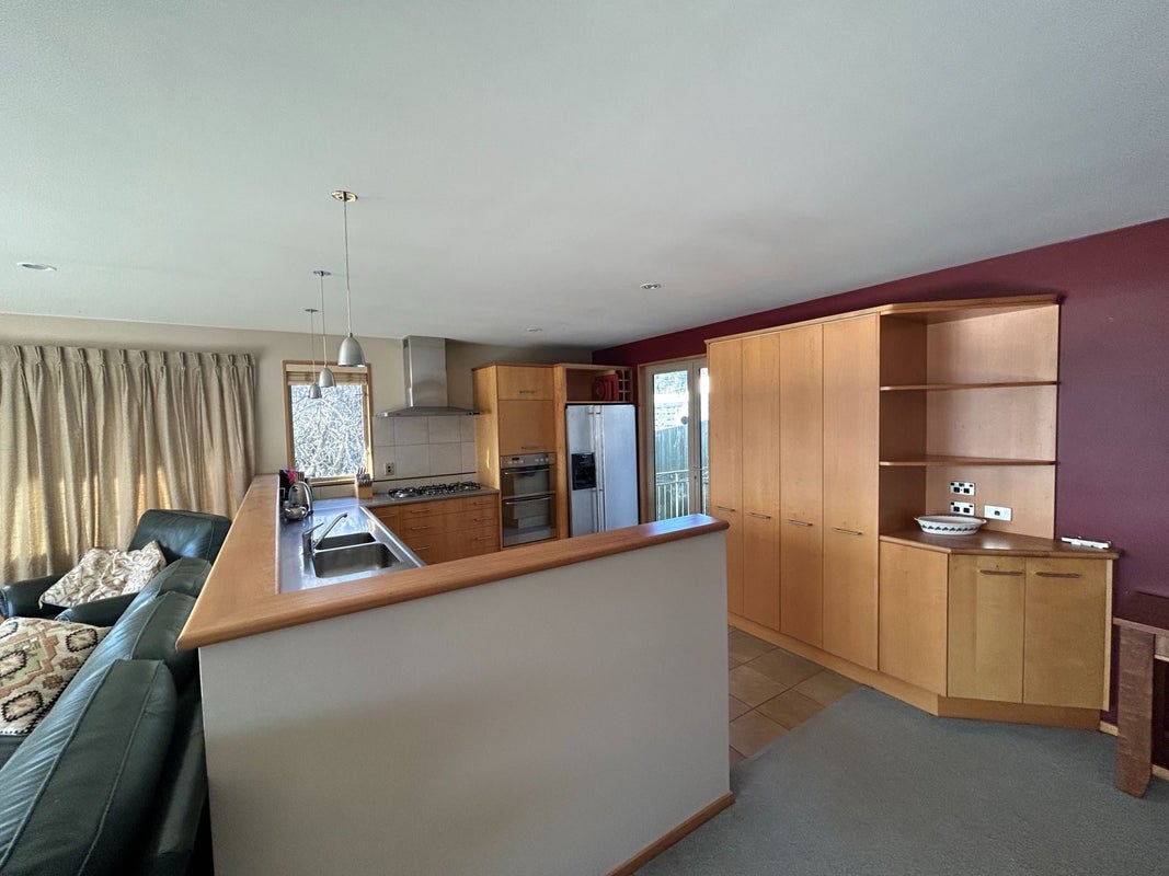 142 Warren Street, Wanaka - Carousel 2