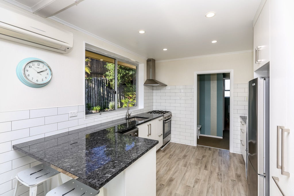 11 Fairfax Terrace, Frankleigh Park, New Plymouth - Carousel 26