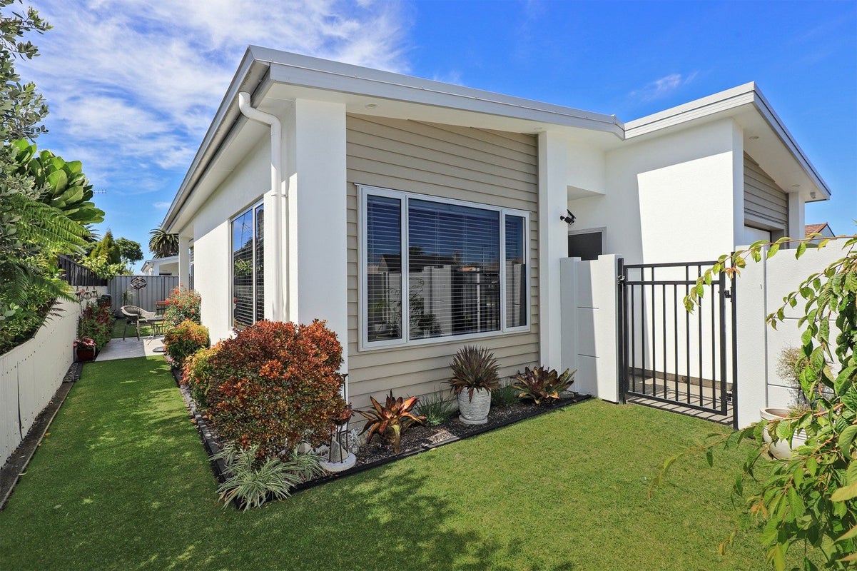 26 Higgins Street, Marewa, Napier - Carousel 1