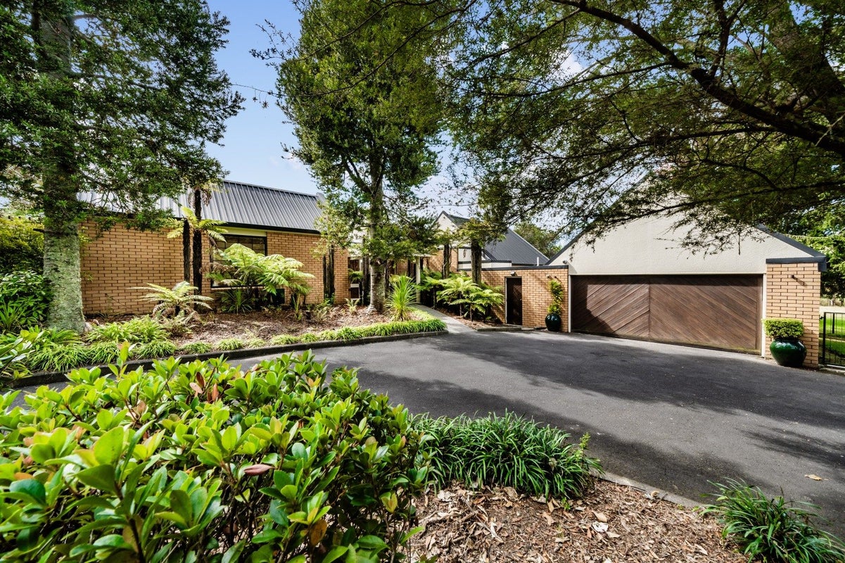 151 Taupaki Road, Henderson - Carousel 2