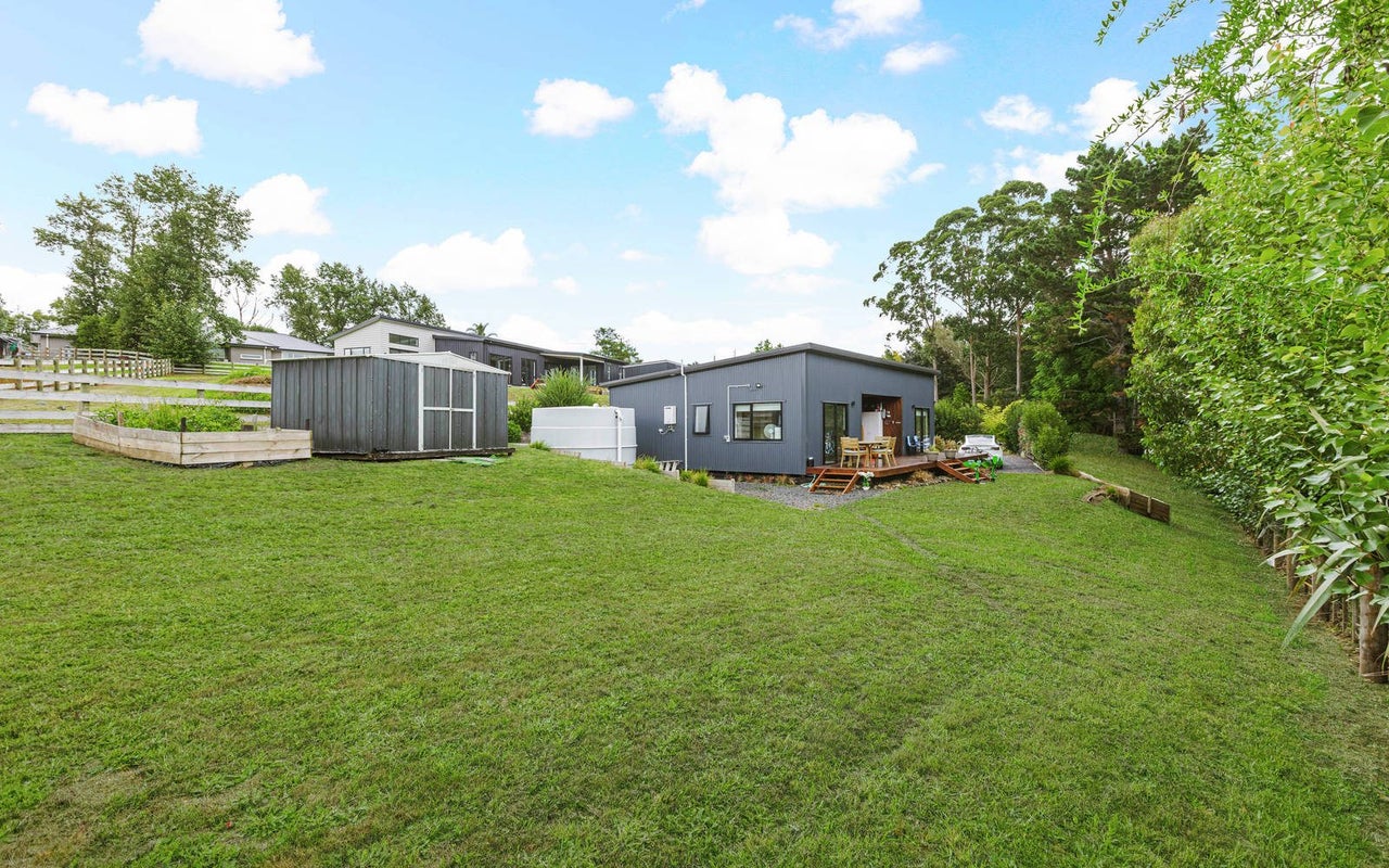 6 Robins Way, Pokeno - Carousel 13