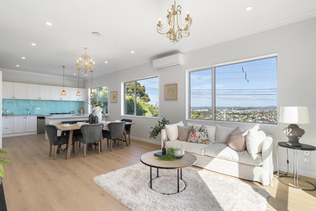 517 East Coast Road, Murrays Bay, Auckland - Carousel 1