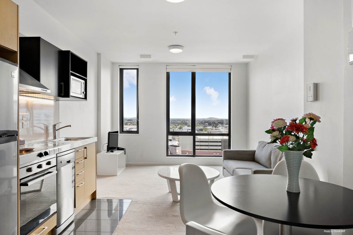 1003/17 Putney Way, Manukau, Auckland - Carousel 2