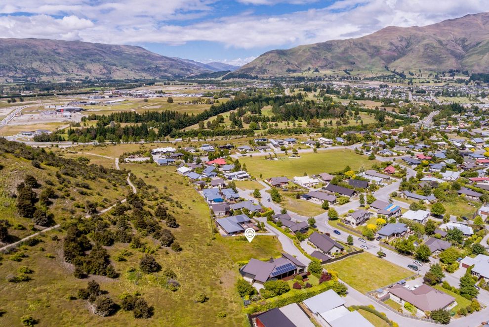 11B Fastness Crescent, Wanaka - Carousel 6