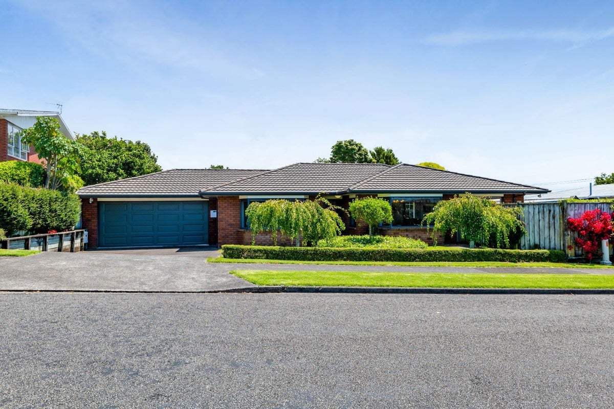 6 Kellyville Heights, Merrilands, New Plymouth - Carousel 20