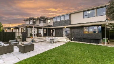 77 Thirteenth Avenue, Tauranga South, Tauranga - Carousel 1