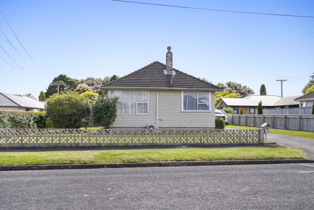 55 Lismore Street, Merrilands, New Plymouth - Carousel 19