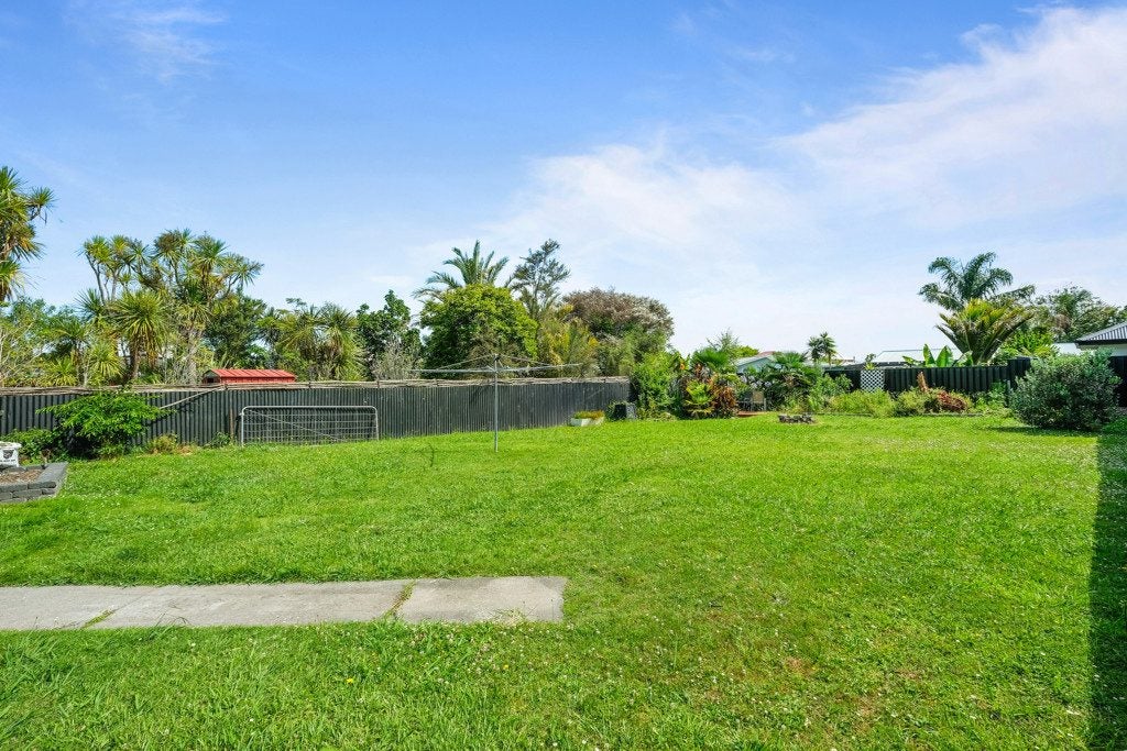 178 Russell Street, Whataupoko, Gisborne - Carousel 24