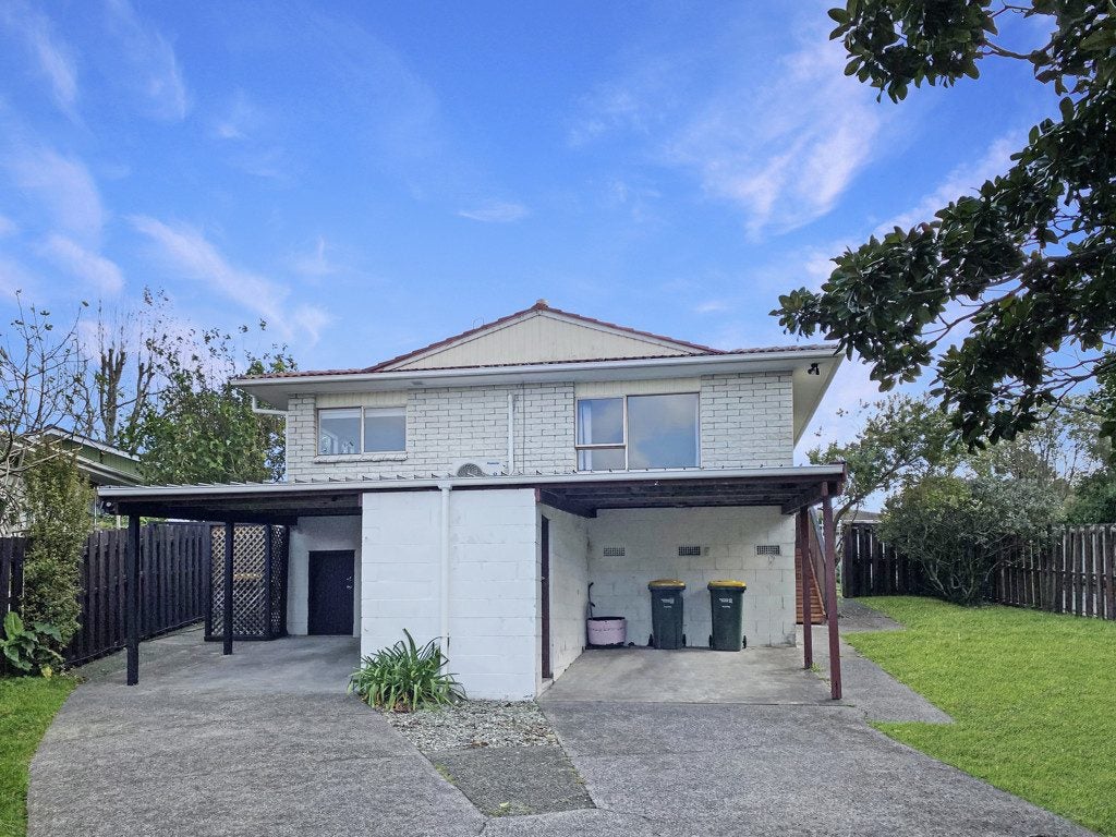 1/47 Zita Maria Drive, Massey, Auckland - Carousel 1