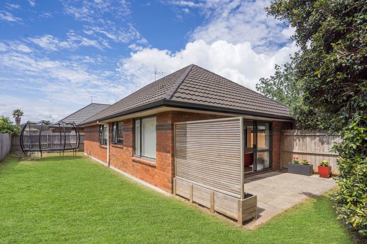 6 Old Park Place, Takanini, Auckland - Carousel 1