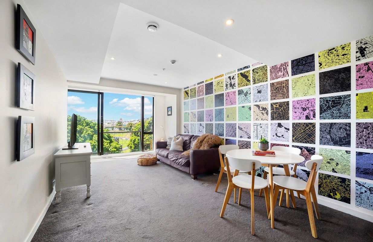 4A/21 Rugby Street, Mount Cook, Wellington - Carousel 1