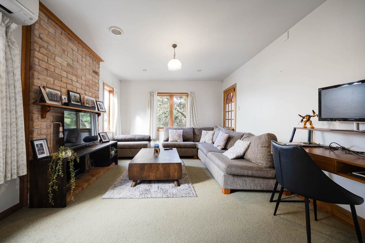 5 Montana Avenue, Murrays Bay, Auckland - Carousel 2