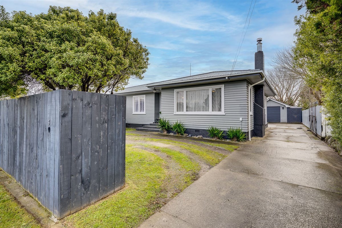 3 Oldham Avenue, Onekawa, Napier - Carousel 2