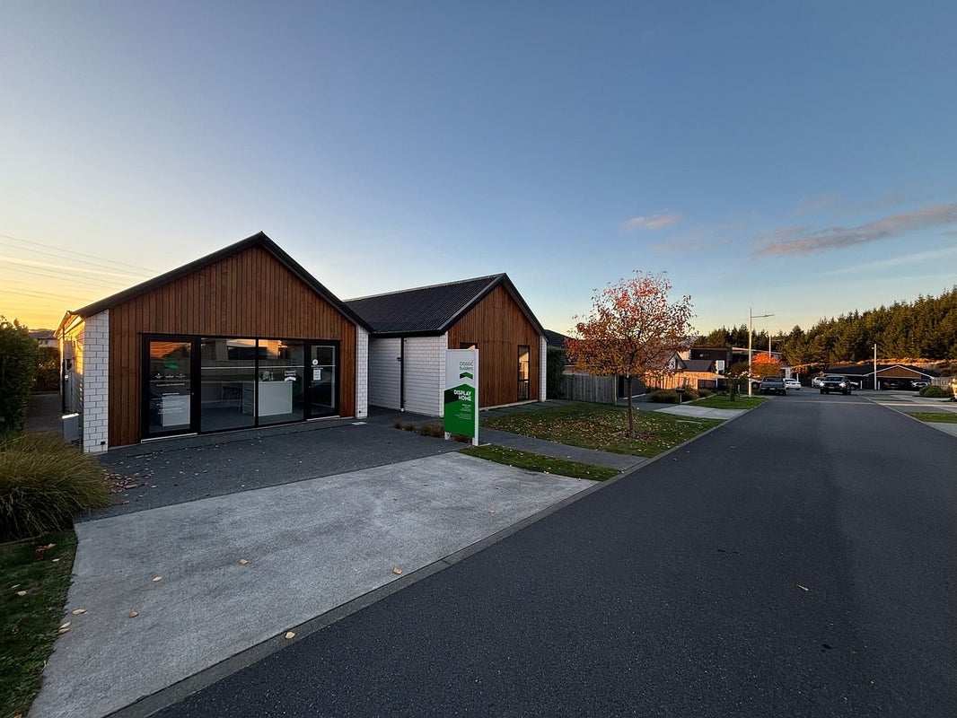 3 Yorkshire Close, Whitby, Porirua - Carousel 19