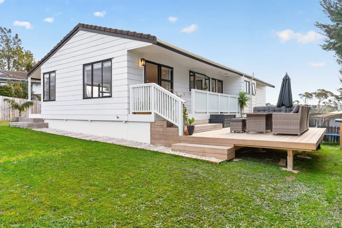 172 Luckens Road, West Harbour, Auckland - Carousel 2