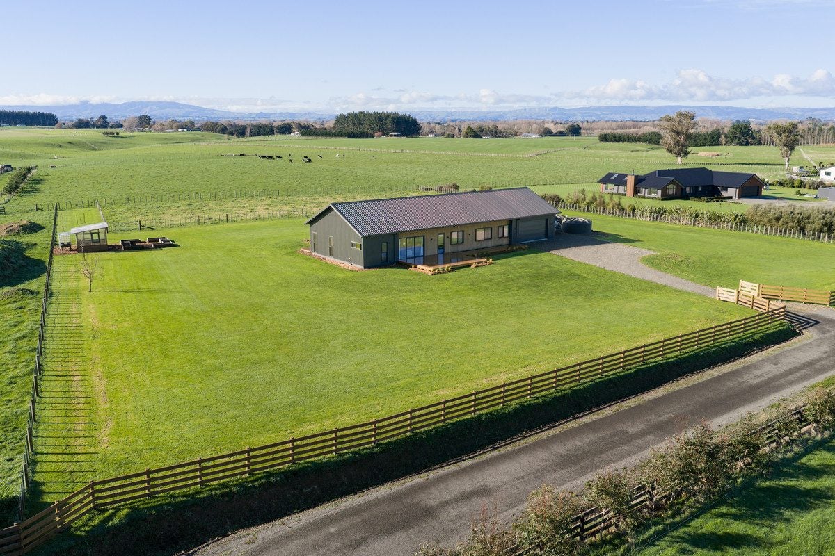 1768B State Highway 3, Awahuri, Palmerston North - Carousel 1
