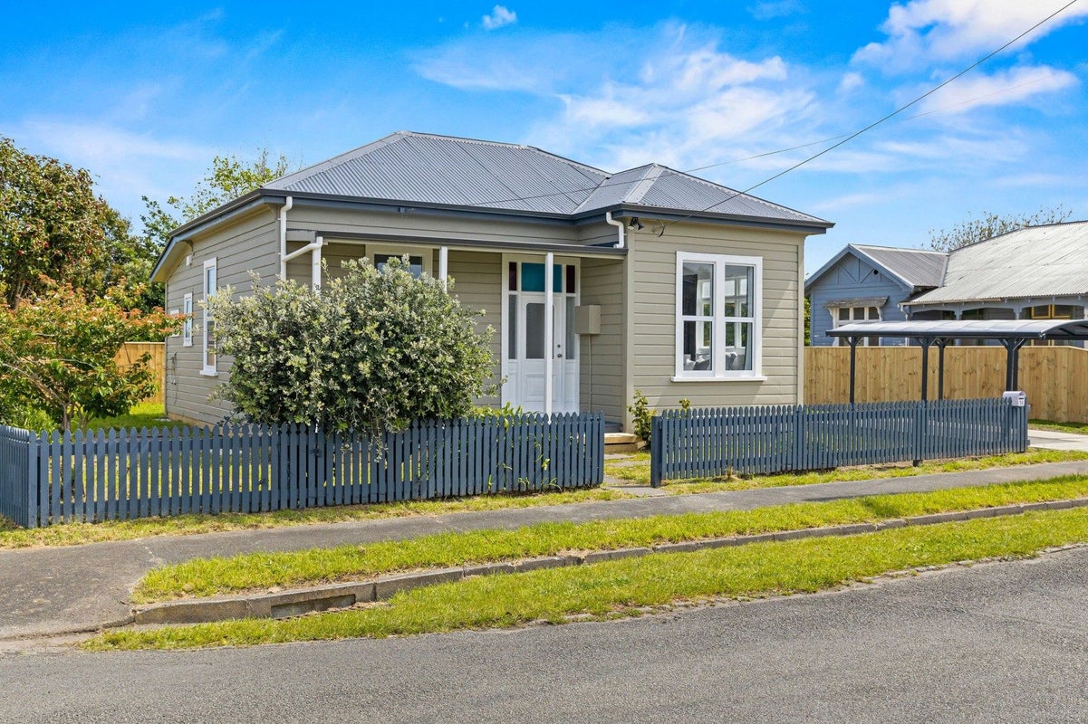 14 Salisbury Avenue, Whanganui East, Whanganui - Carousel 2