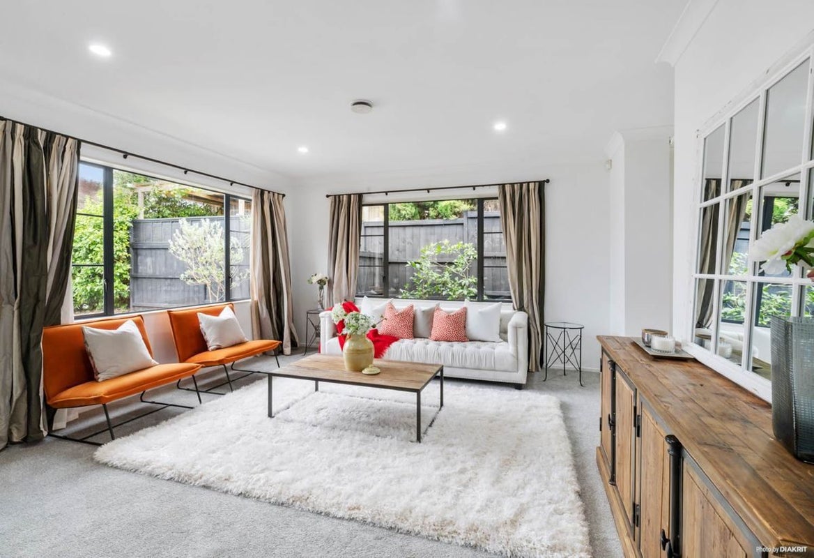 11 Tornish Drive, Flat Bush, Auckland - Carousel 2