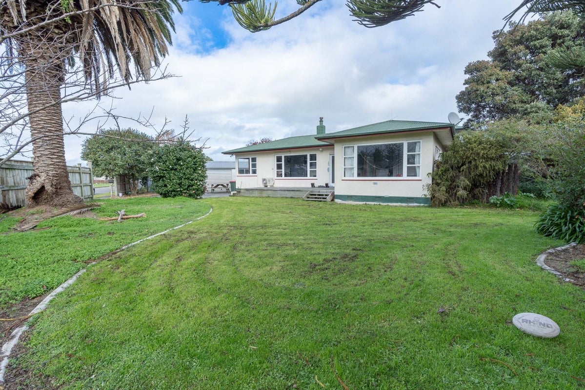 2 Gloucester Street, Takaro, Palmerston North - Carousel 21