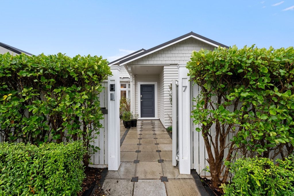 7 Joll Street, Karori, Wellington, Wellington - Carousel 1