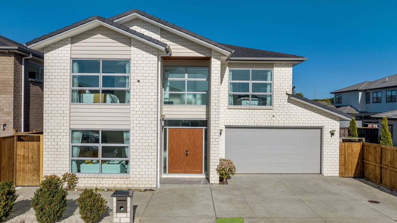 3 Puoro Street, Flat Bush, Auckland - Carousel 2