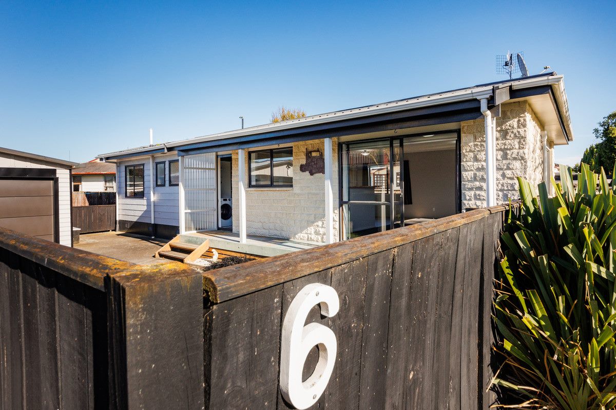 6 Apollo Parade, Milson, Palmerston North - Carousel 18
