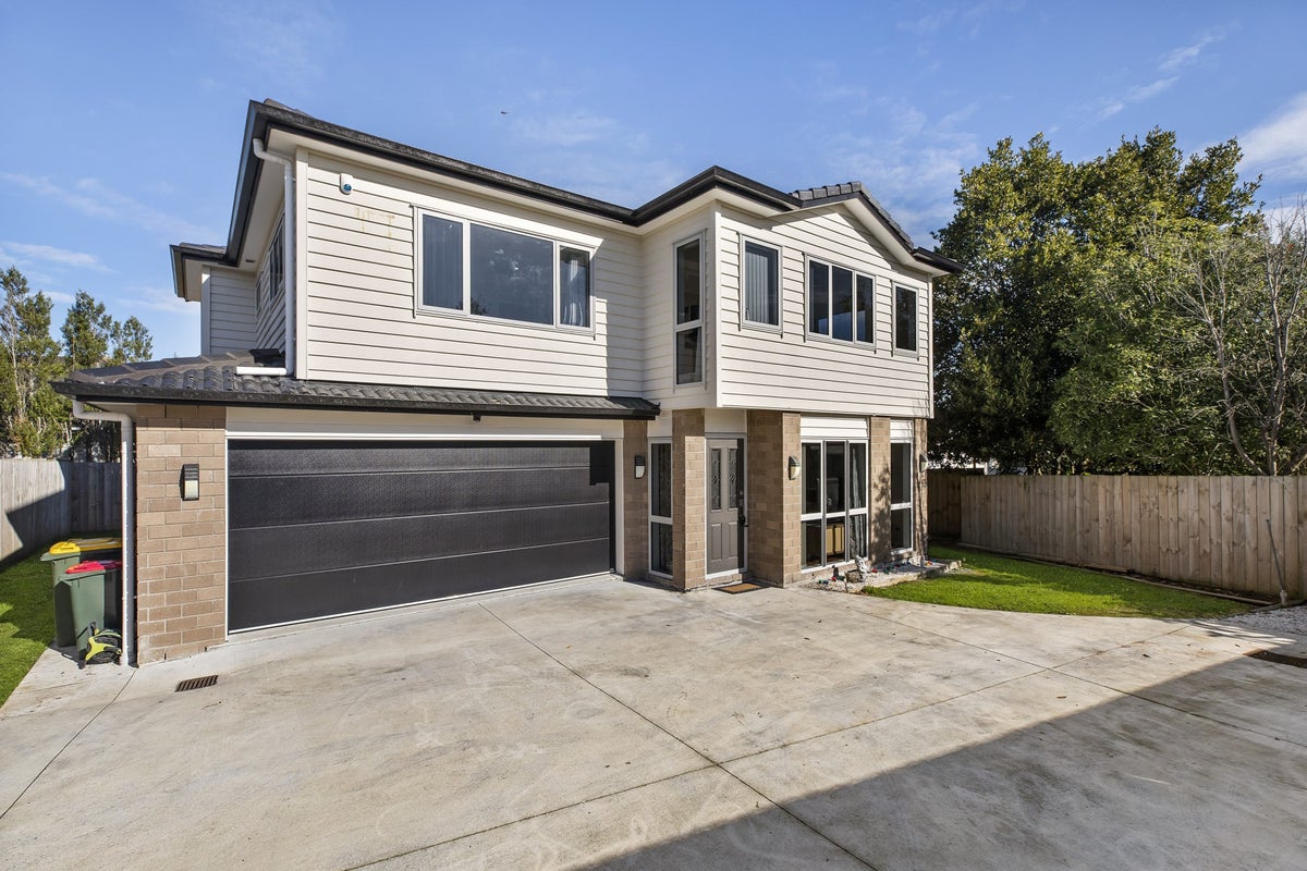 8A Ellen Street, Manurewa East, Auckland - Carousel 1