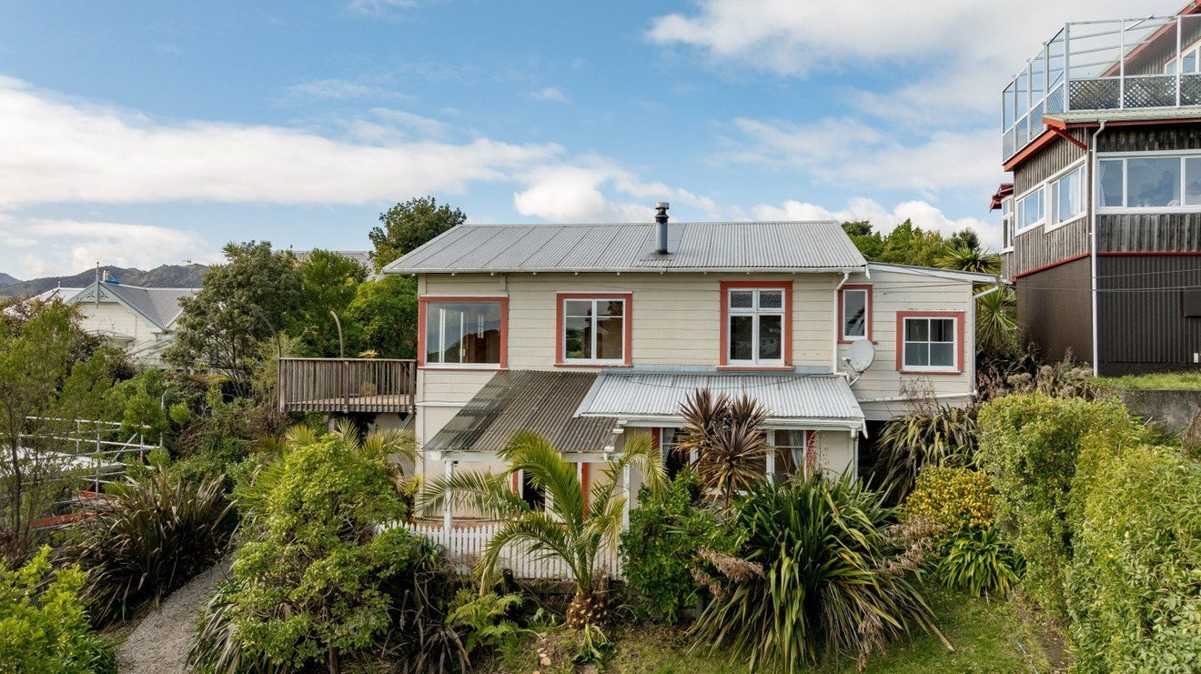 22 Mount Pleasant Avenue, Beachville, Nelson - Carousel 1