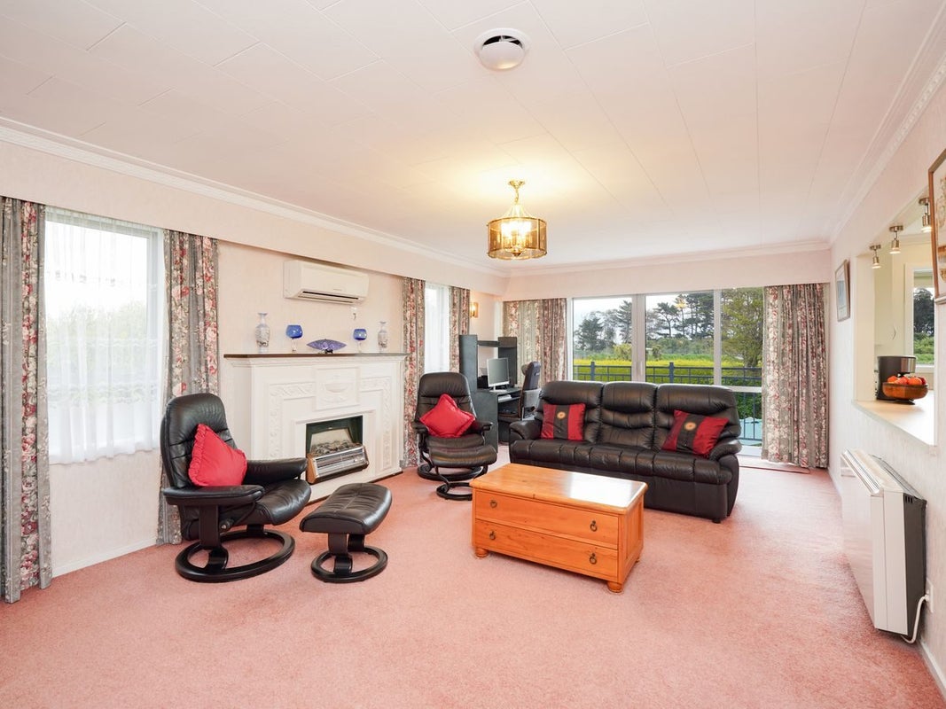100 Gladstone Terrace, Gladstone, Invercargill - Carousel 2